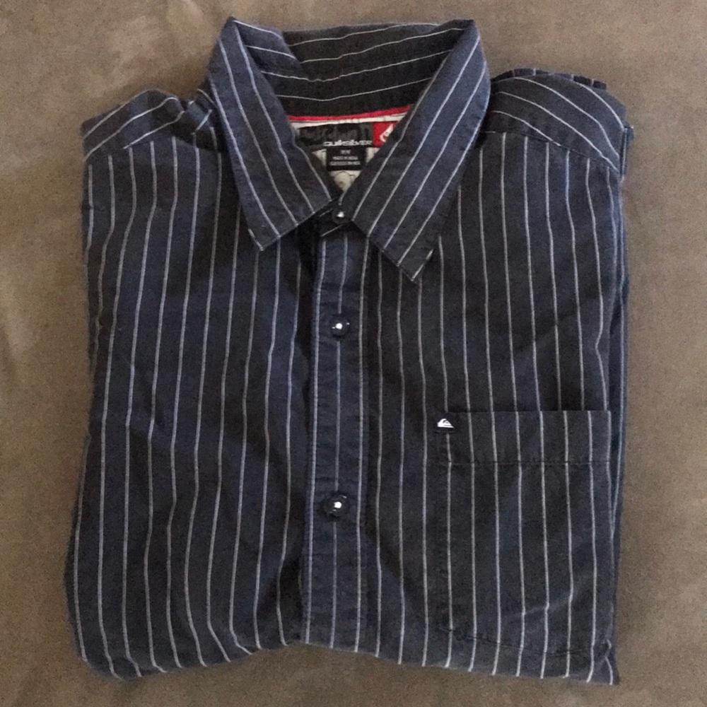 Quiksilver Black Button up short sleeve shirt